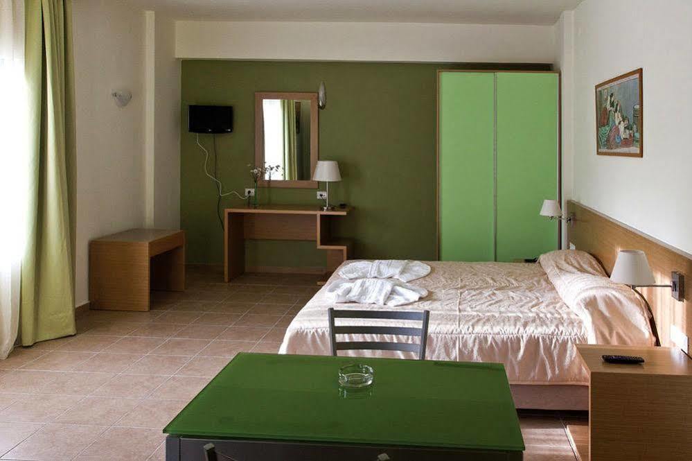 Athina Beach Hotel Като-Дарацо Екстер'єр фото